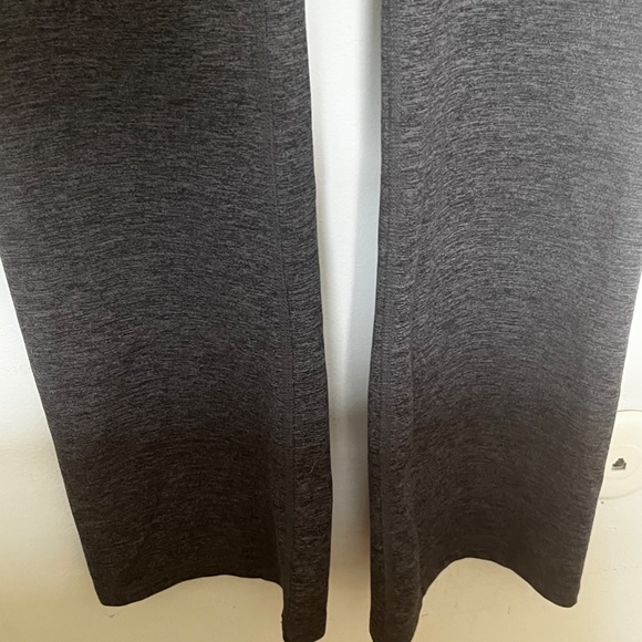 GAIAM Gray Flare High Waisted Yoga Pants Small - Picture 3 of 9